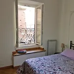 Il Grillo Ai Fori Romani